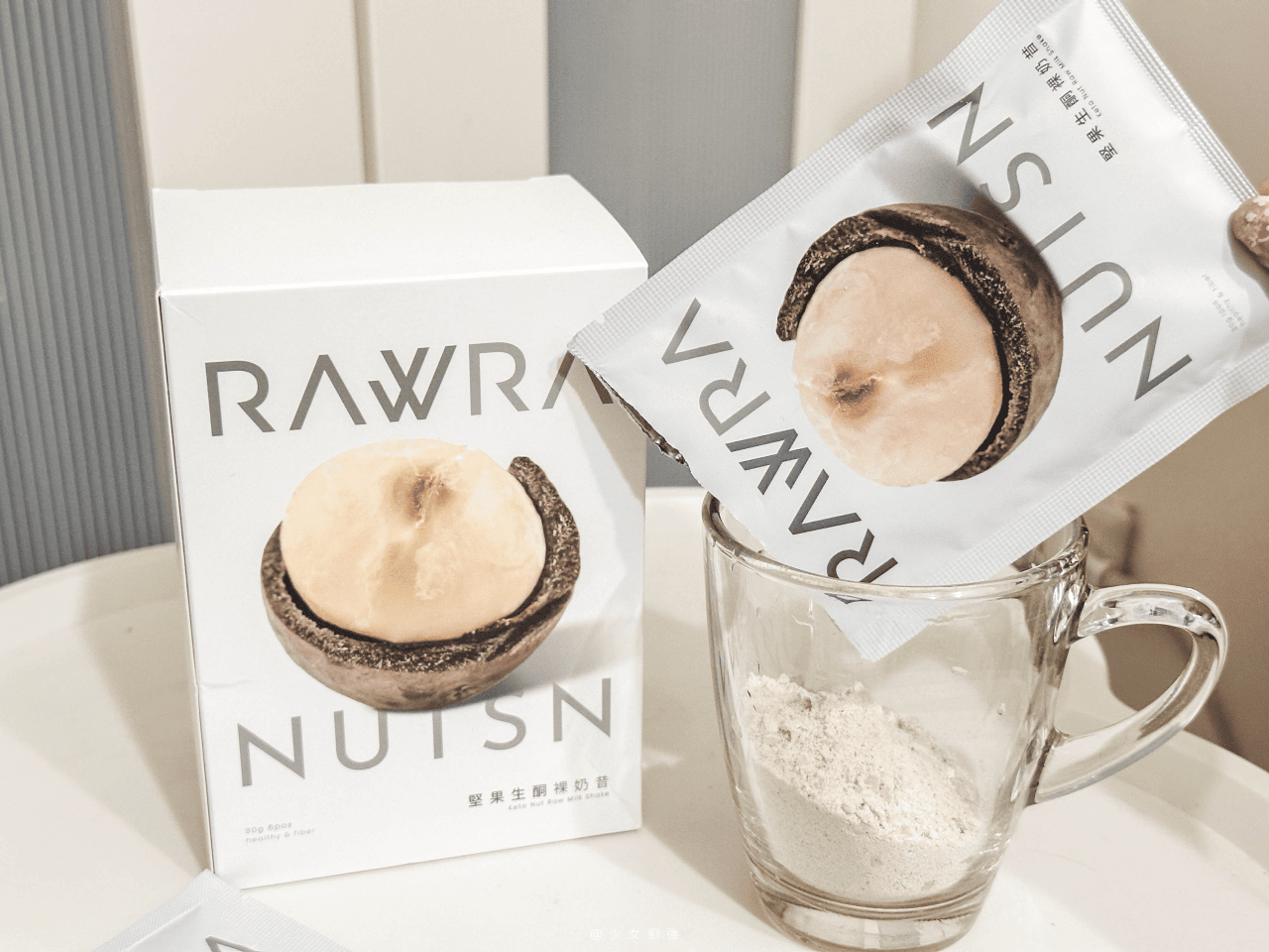 【好物開箱】RAW「堅果生酮裸奶昔」|早餐換對食物,體脂、氣色、精神竟然全都變好了? - 第4張圖 RAW堅果生酮裸奶昔