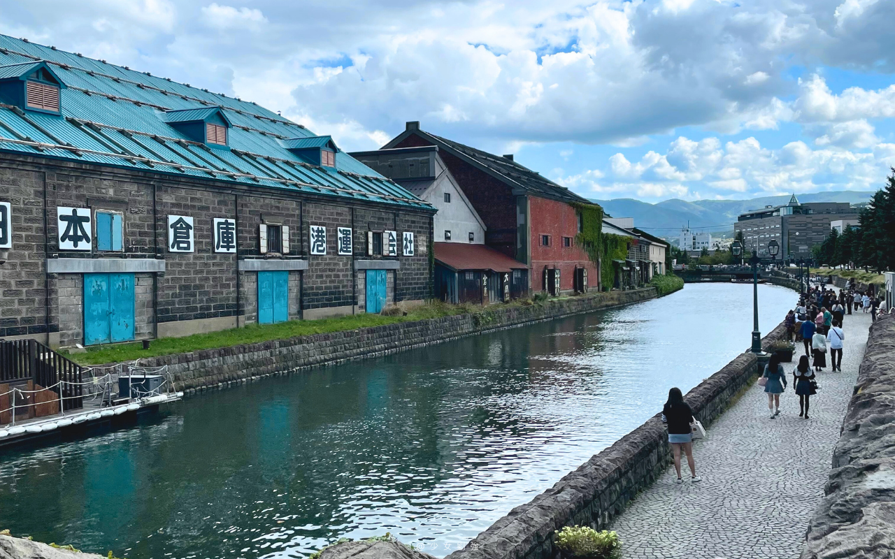 北海道小樽一日遊|從札幌出發 40 分鐘,甜點、神社、運河一次滿足! - 第4張圖 北海道小樽otaru (2)
