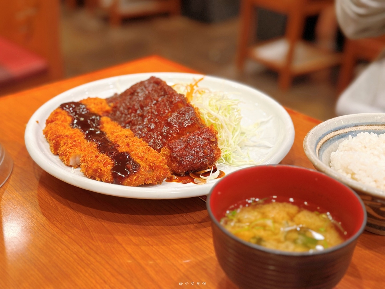 名古屋美食推薦｜70多年老店 矢場とん 味噌炸豬排