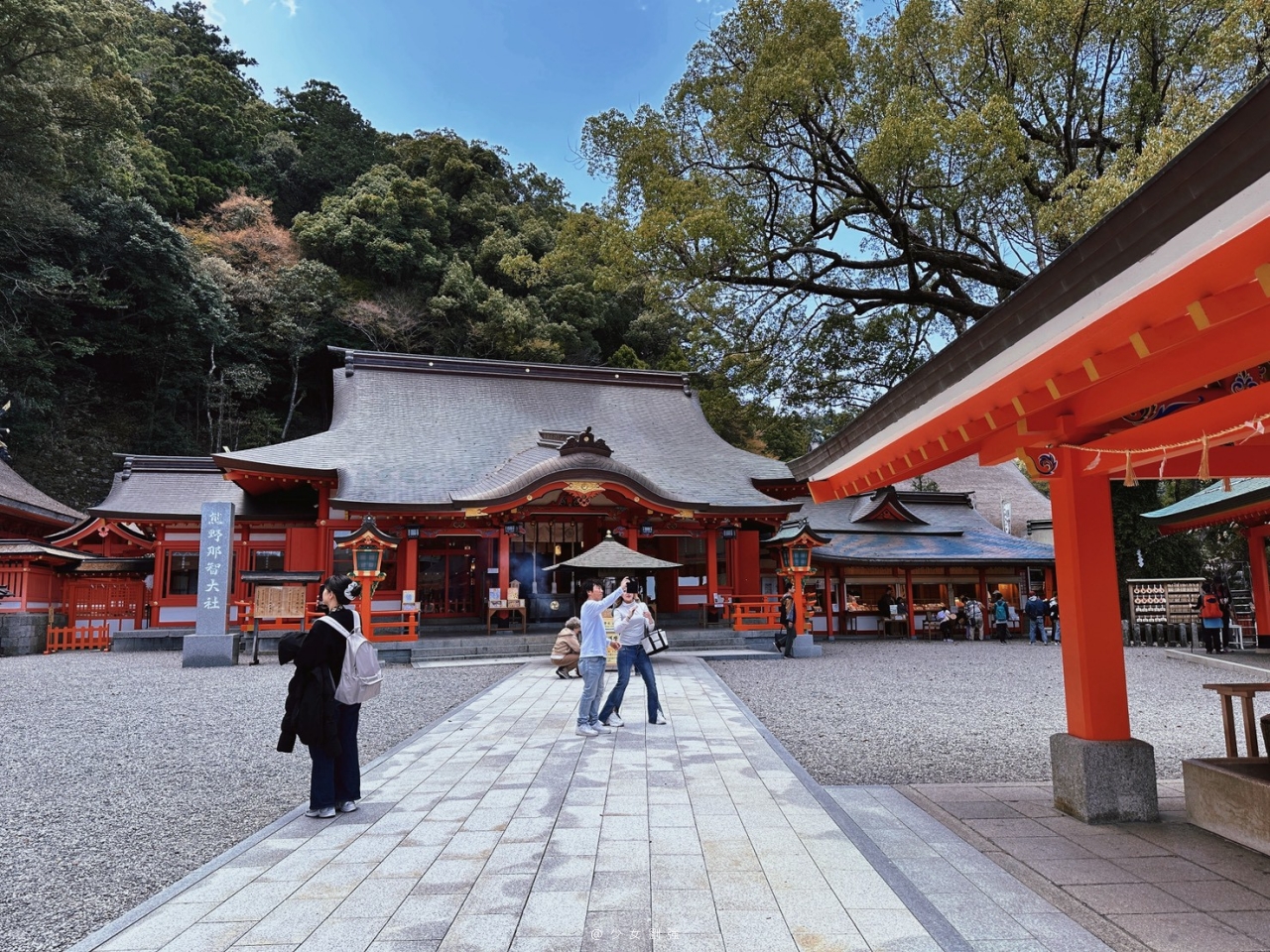 熊野那智大社攻略|世界遺產千年神社!紅色社殿、八咫烏御守、御朱印收藏一次看 - 第1張圖 熊野那智大社攻略|世界遺產千年神社!紅色社殿、八咫烏御守、御朱印收藏一次看