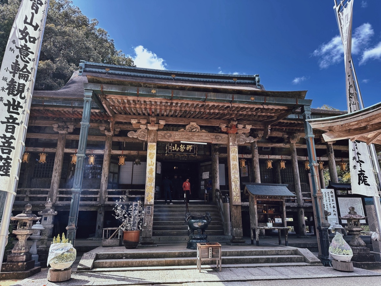 青岸渡寺攻略|熊野最古老佛寺!交通、參拜重點、三重塔拍照景點一次看 - 第1張圖 青岸渡寺
